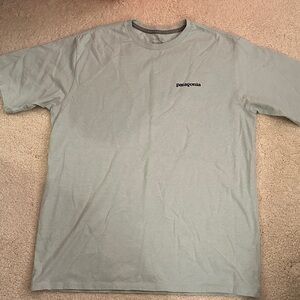 Patagonia Men's Light green Short Sleeve Tee